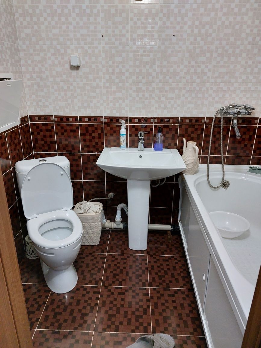 3 комн.кв 30 мкр, этаж 2, вода бесперебоев