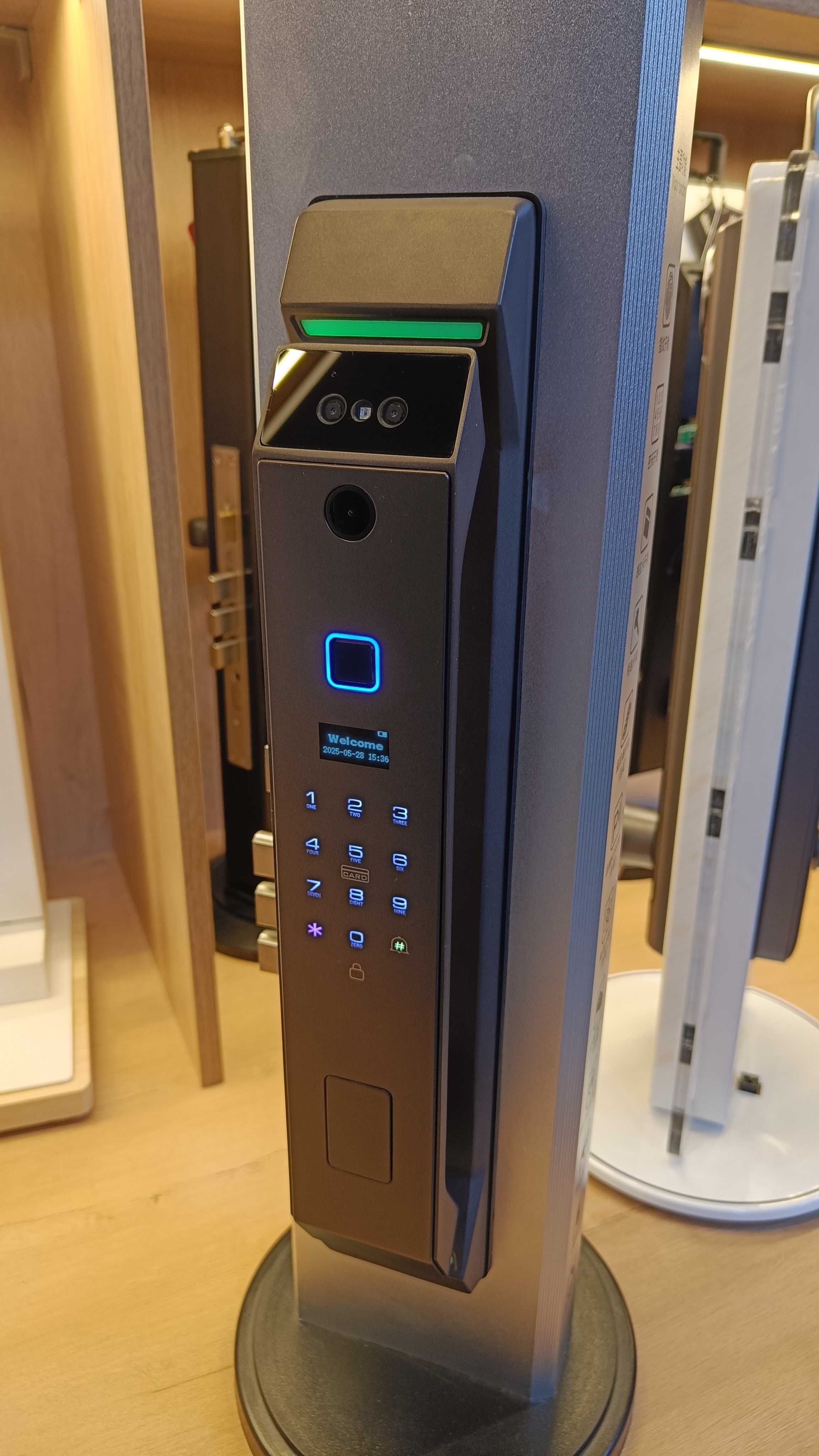 Электронный замок Cyber