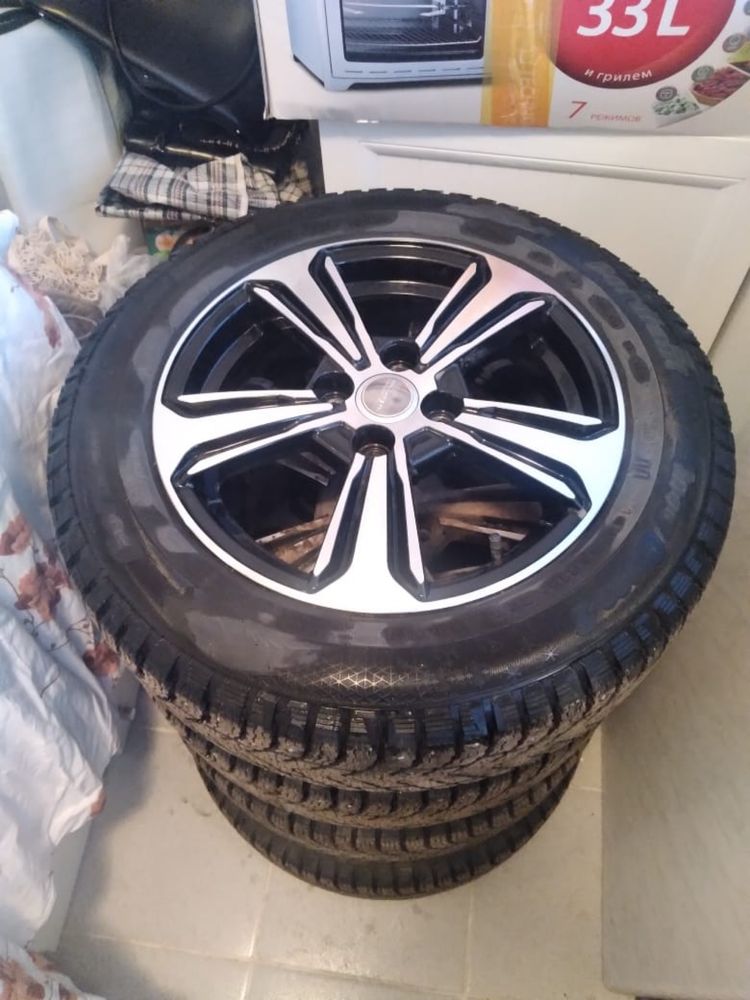 Продам шины R15 185/65