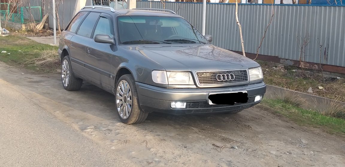 Продам Ауди 100 с4 объем 2.6