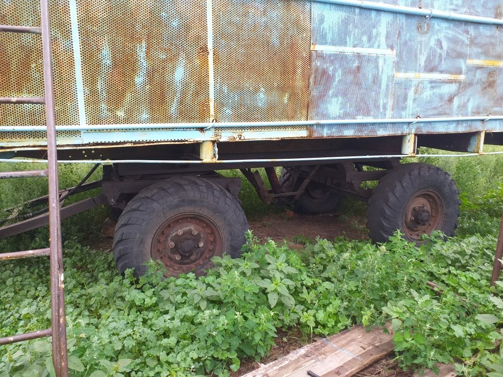 Продам сеновозный прицеп самосвал! Стоит на учёте! Тех осмотр пройден!
