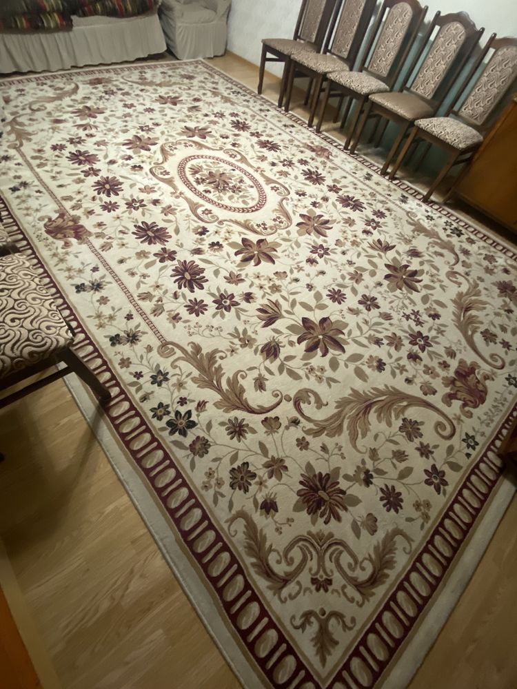 Продам ковер ( чистая шерсть)