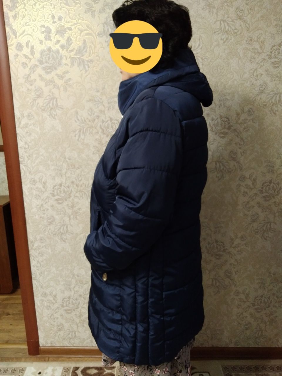 Продаётся пуховик синего цвета.  Размер  56 . Цена 7000.тенге.