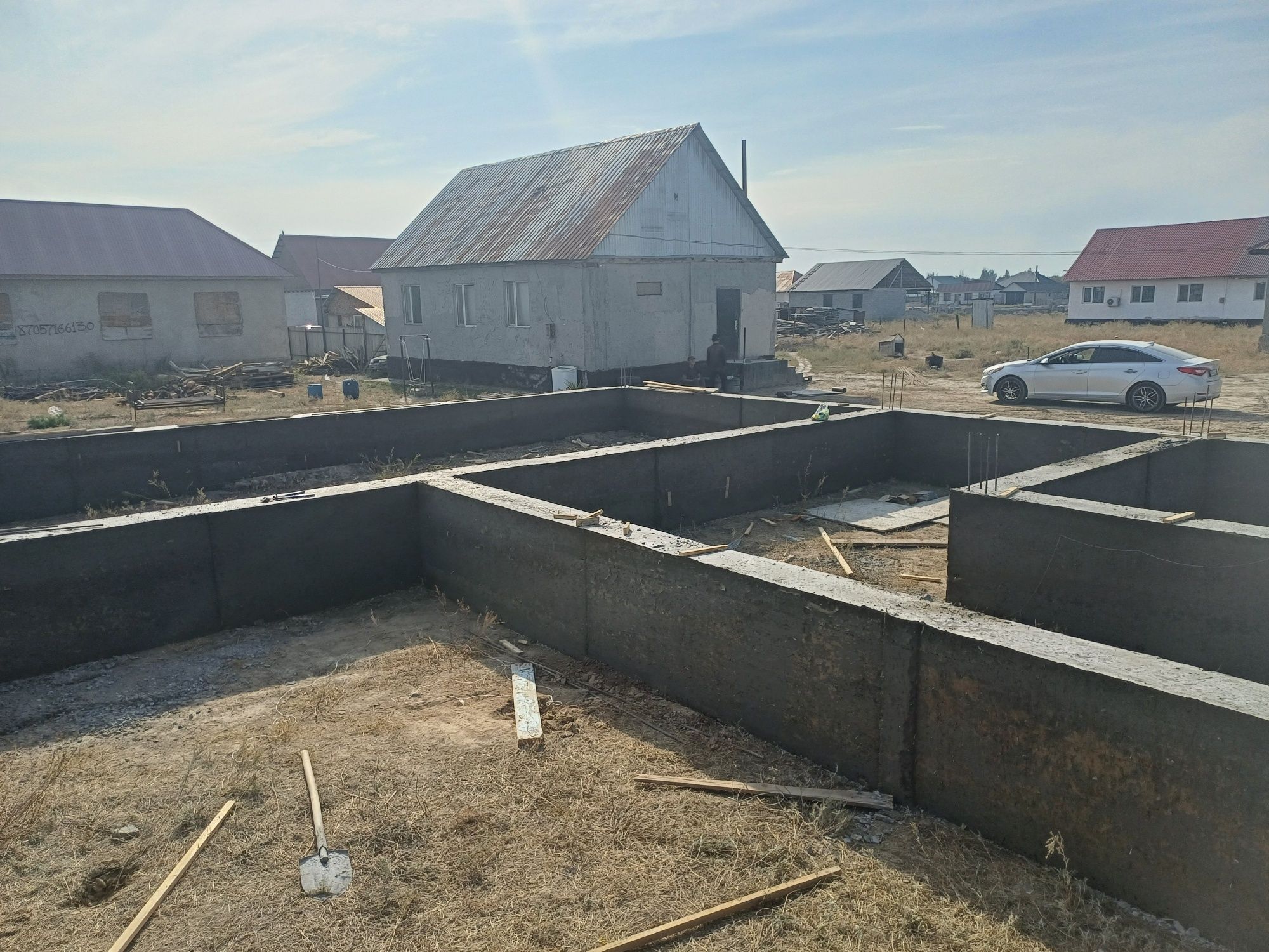 Участок 8 соток есть свет газ