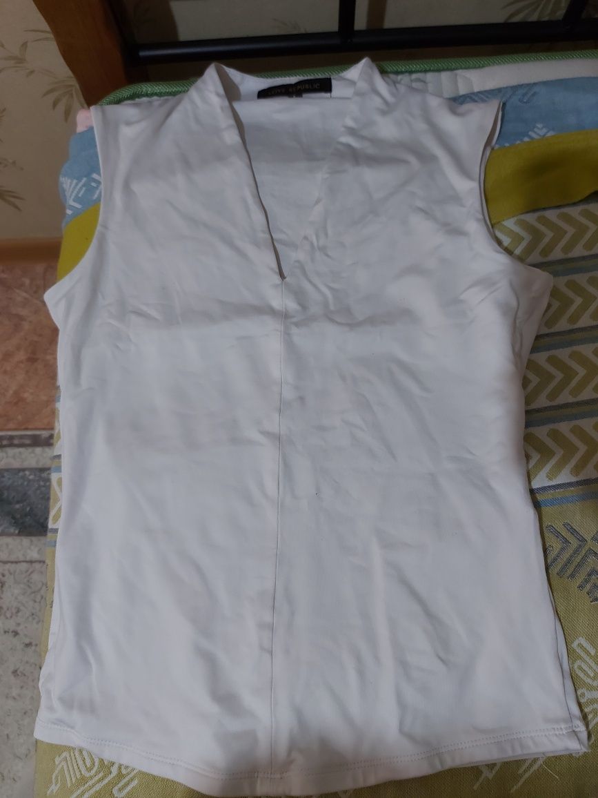 Продам женские вещи