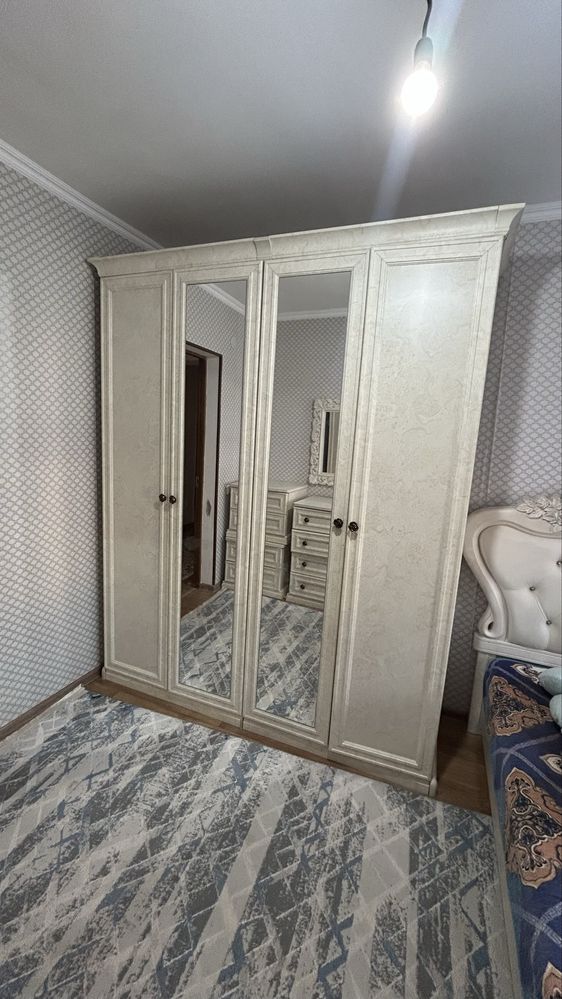 Спальный гарнитур