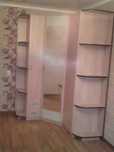 Продам шкаф угловой с зеркалом во весь рост.