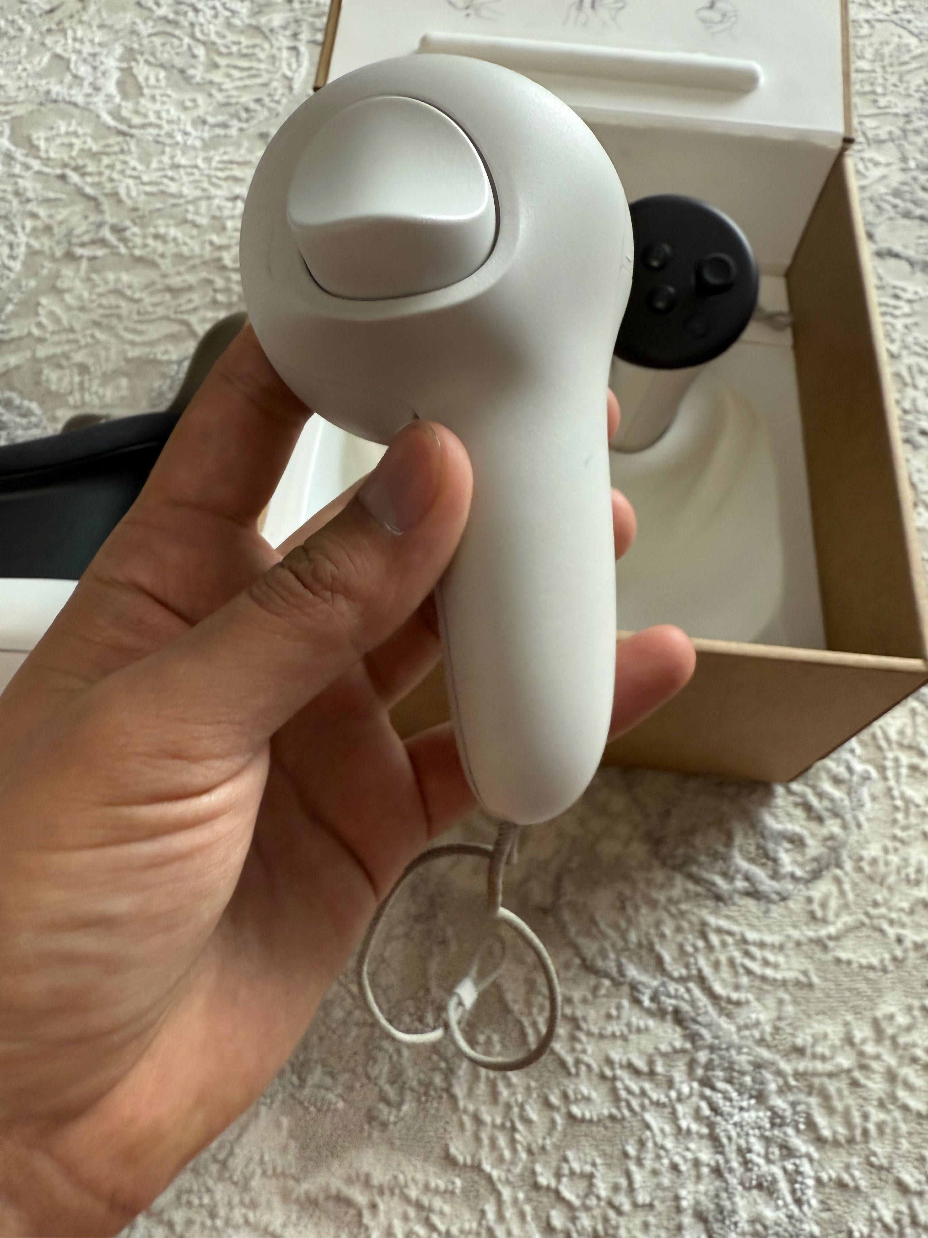 Продам Oculus Quest 3