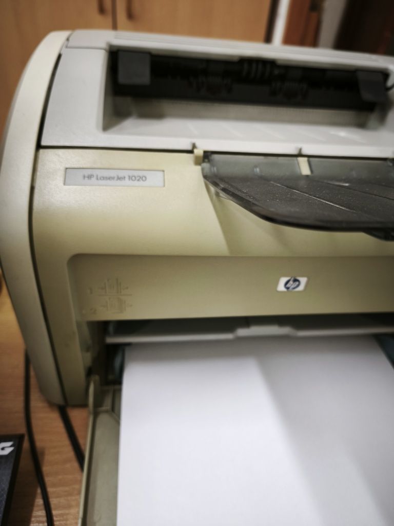 Принтер HP Laser Jet 1020