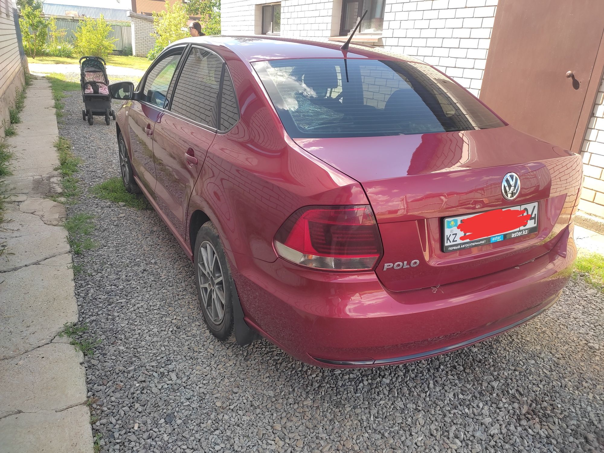 Volkswagen Polo sedan