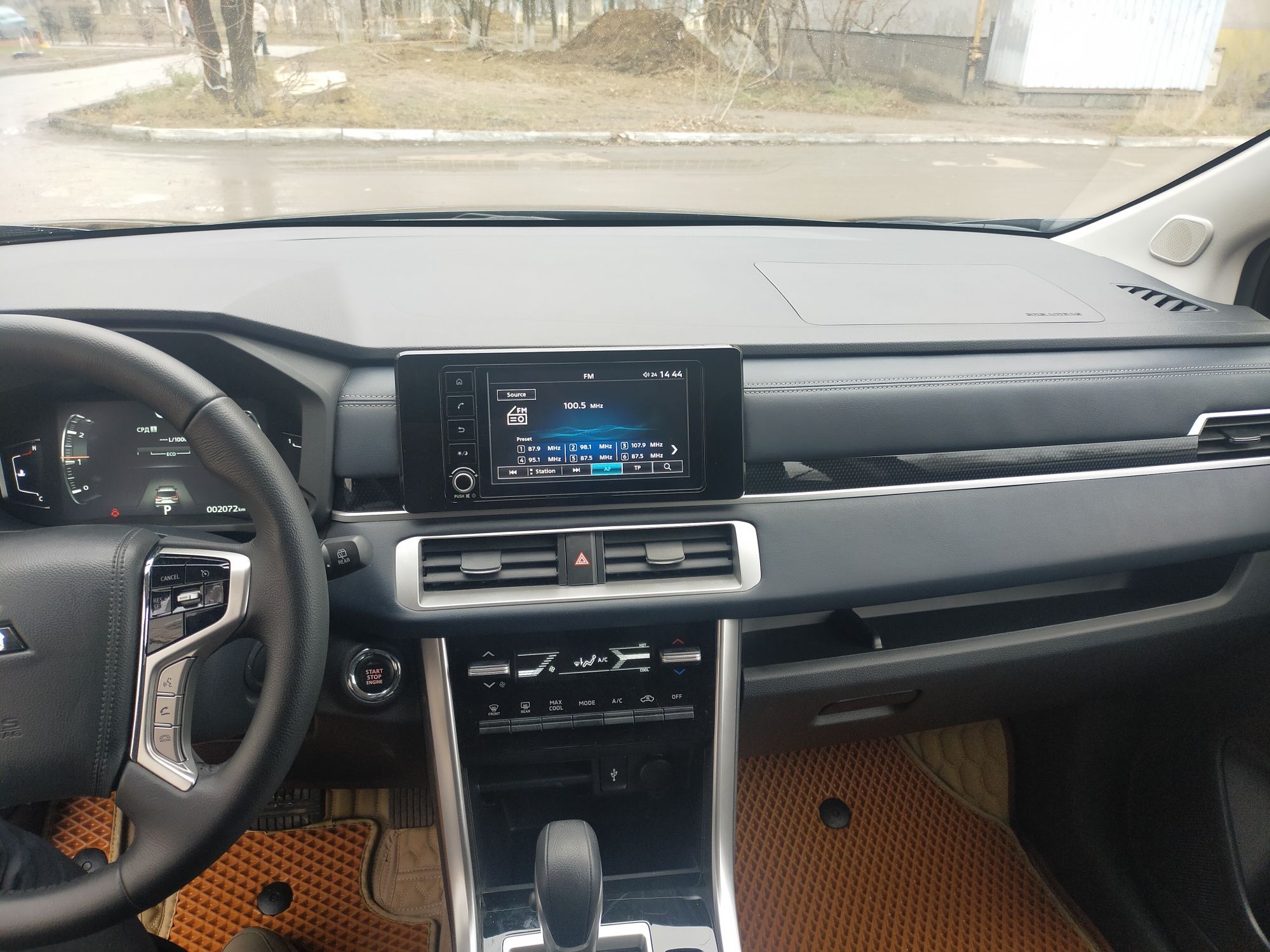 Mitsubishi Xpander Cross