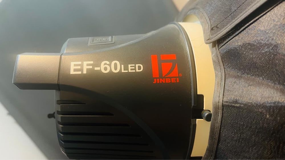 Источник постоянного света Jinbei EF-60 со стойкой