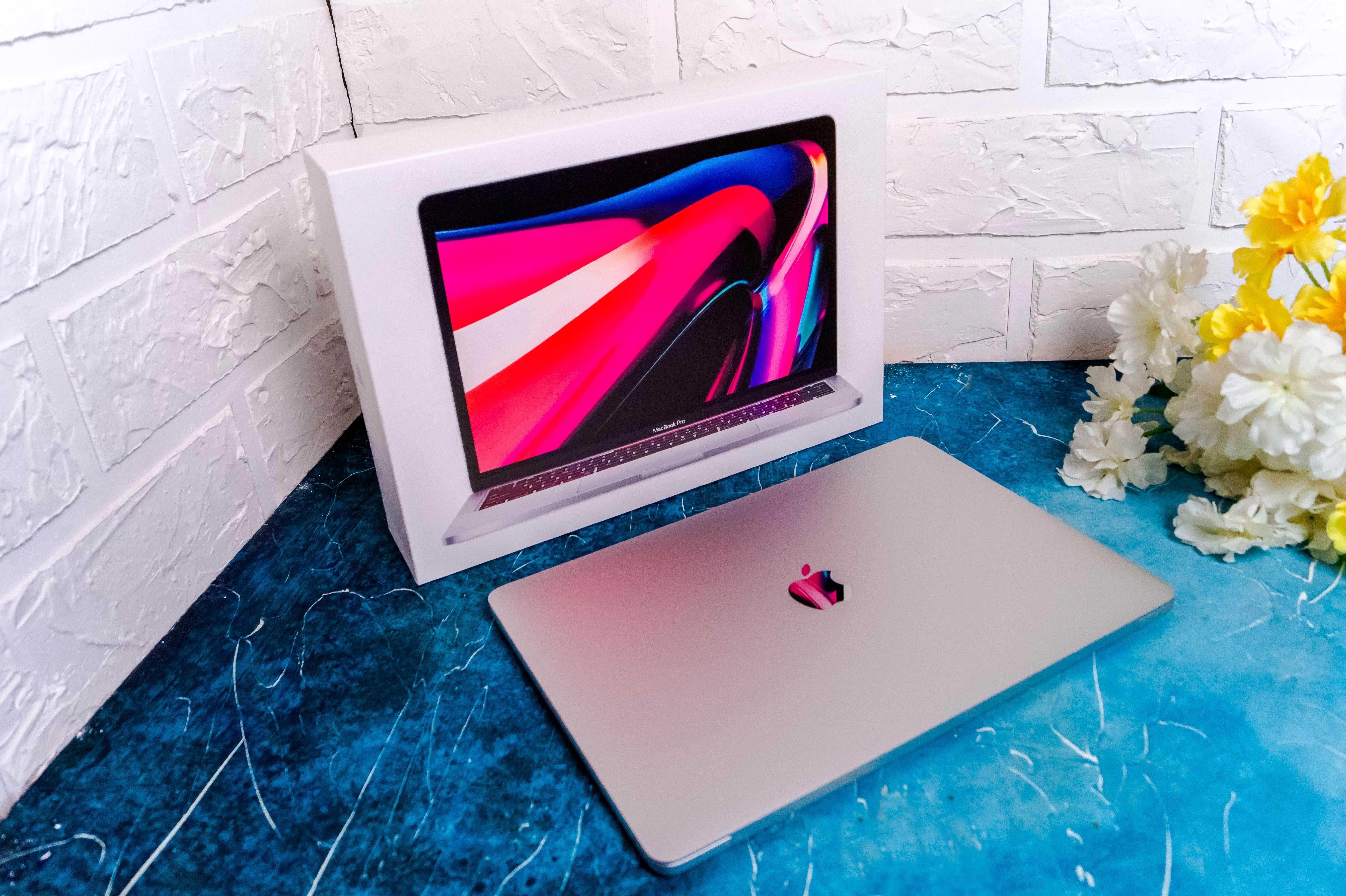 MacBook Pro 13" M2 | 8/256 GB |Рассрочка | Магазин Red Geek