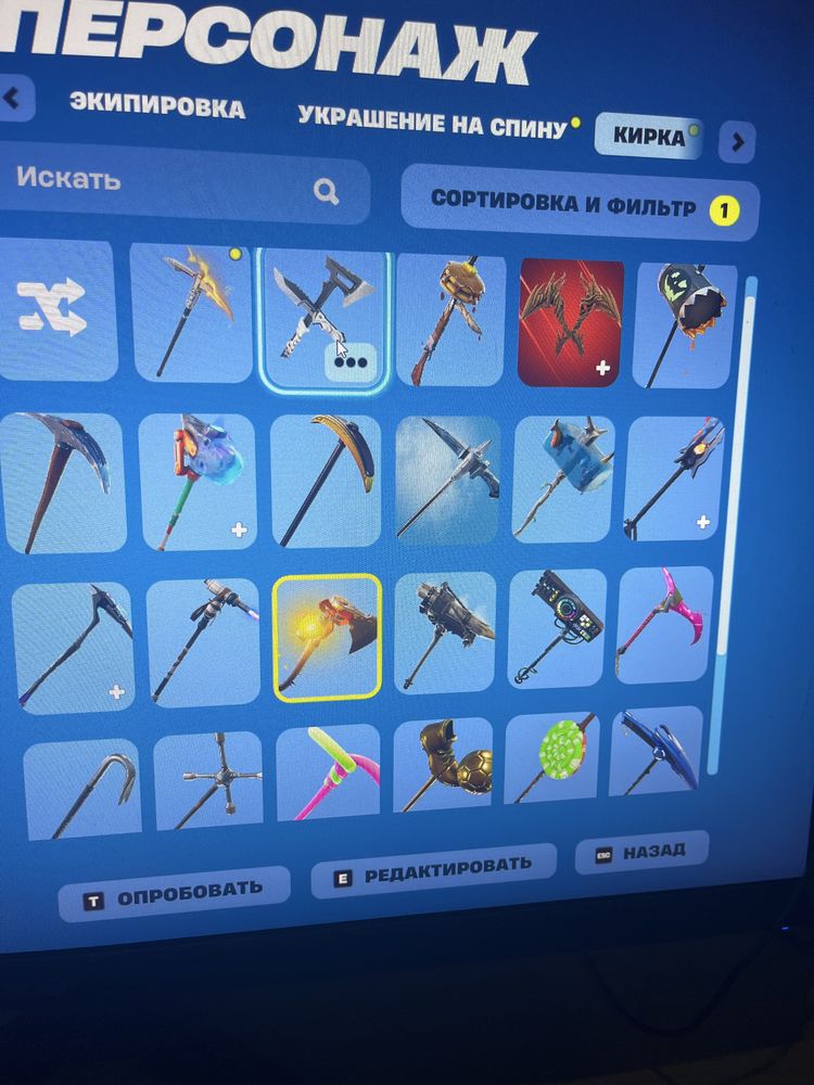 Аккаунт в fortnite. Множество редких скинов