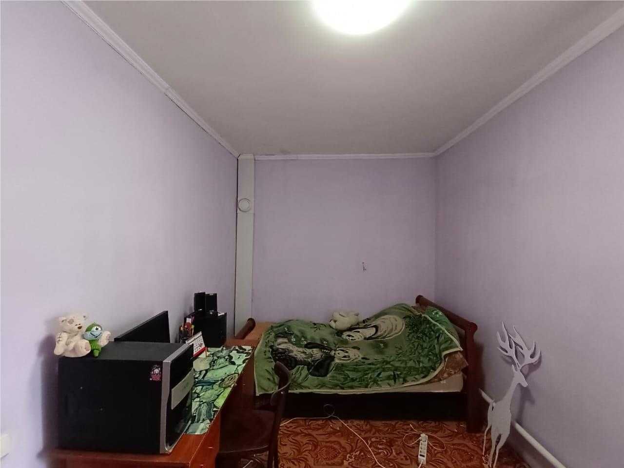 Продаю 3 комнатный дом в Пришахтинске.