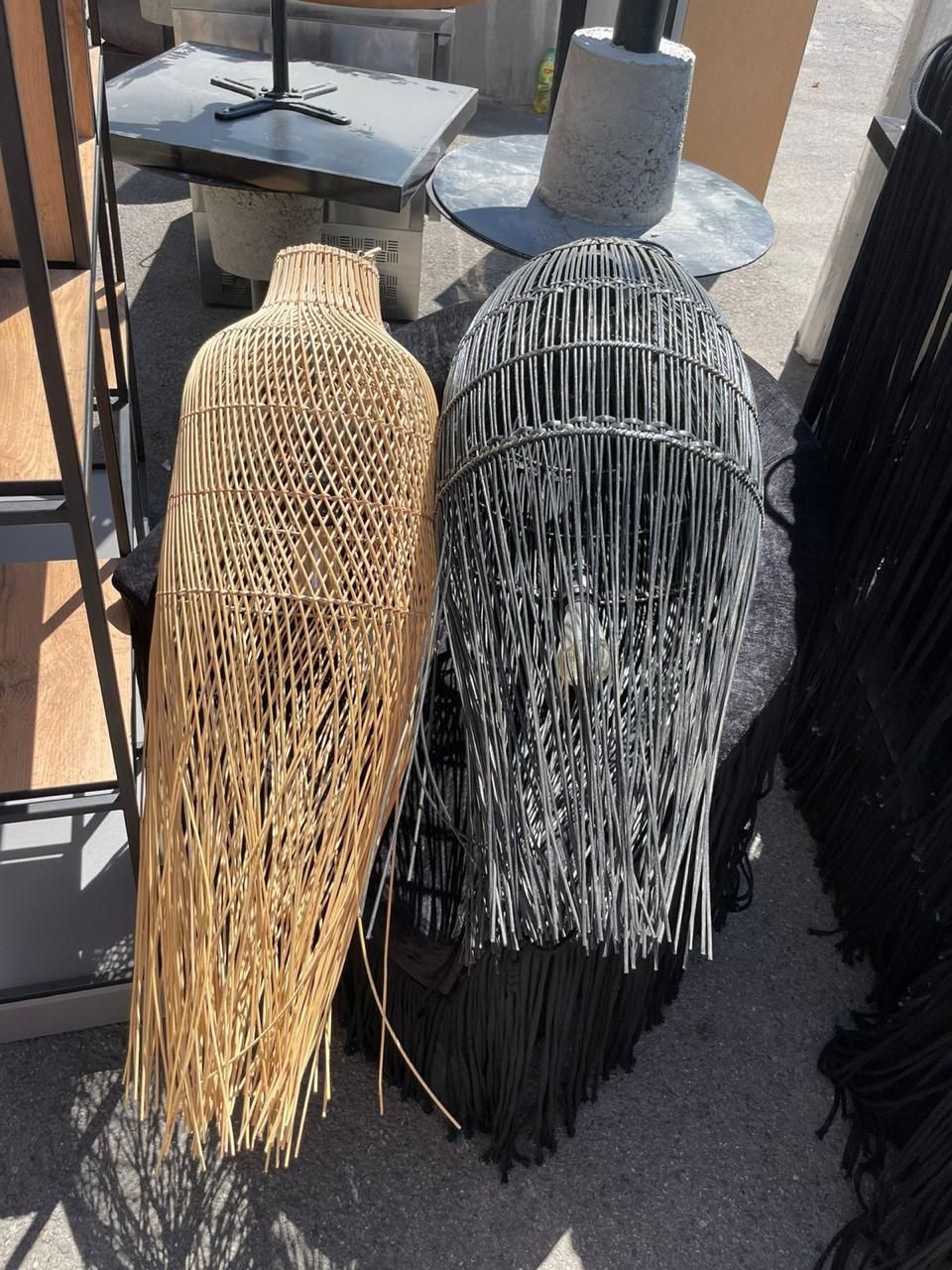Продам люстры из ротанга
