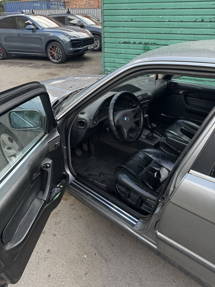 Продам е34.