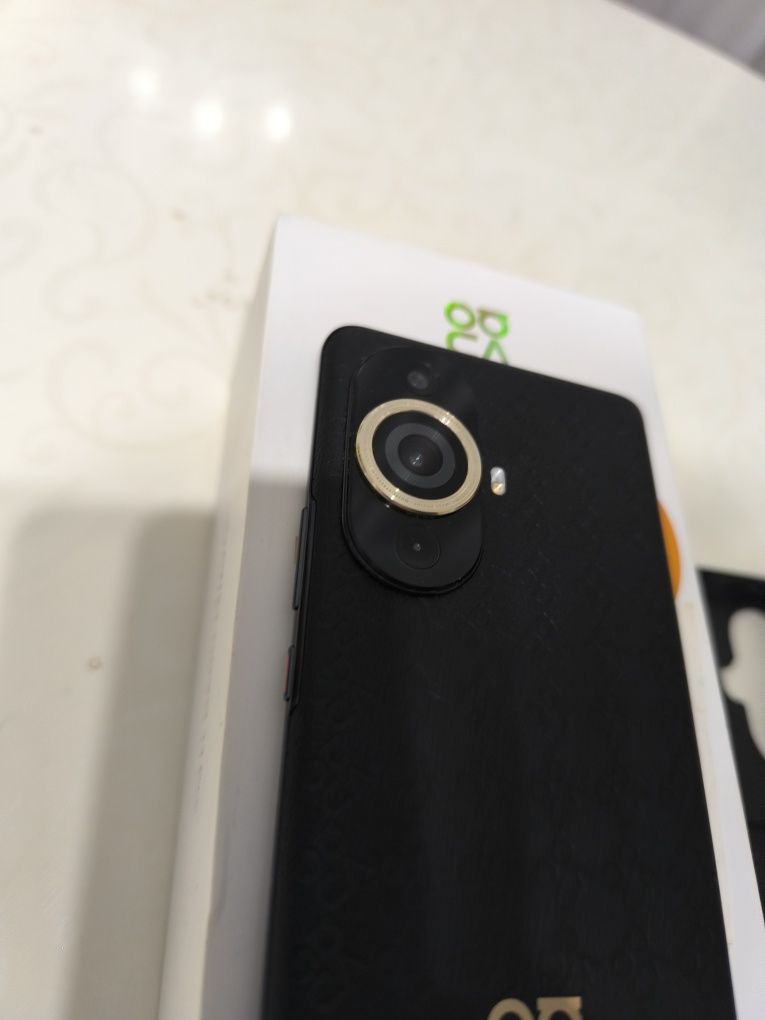 Продам телефон Huawei nova 11 pro 8/256.