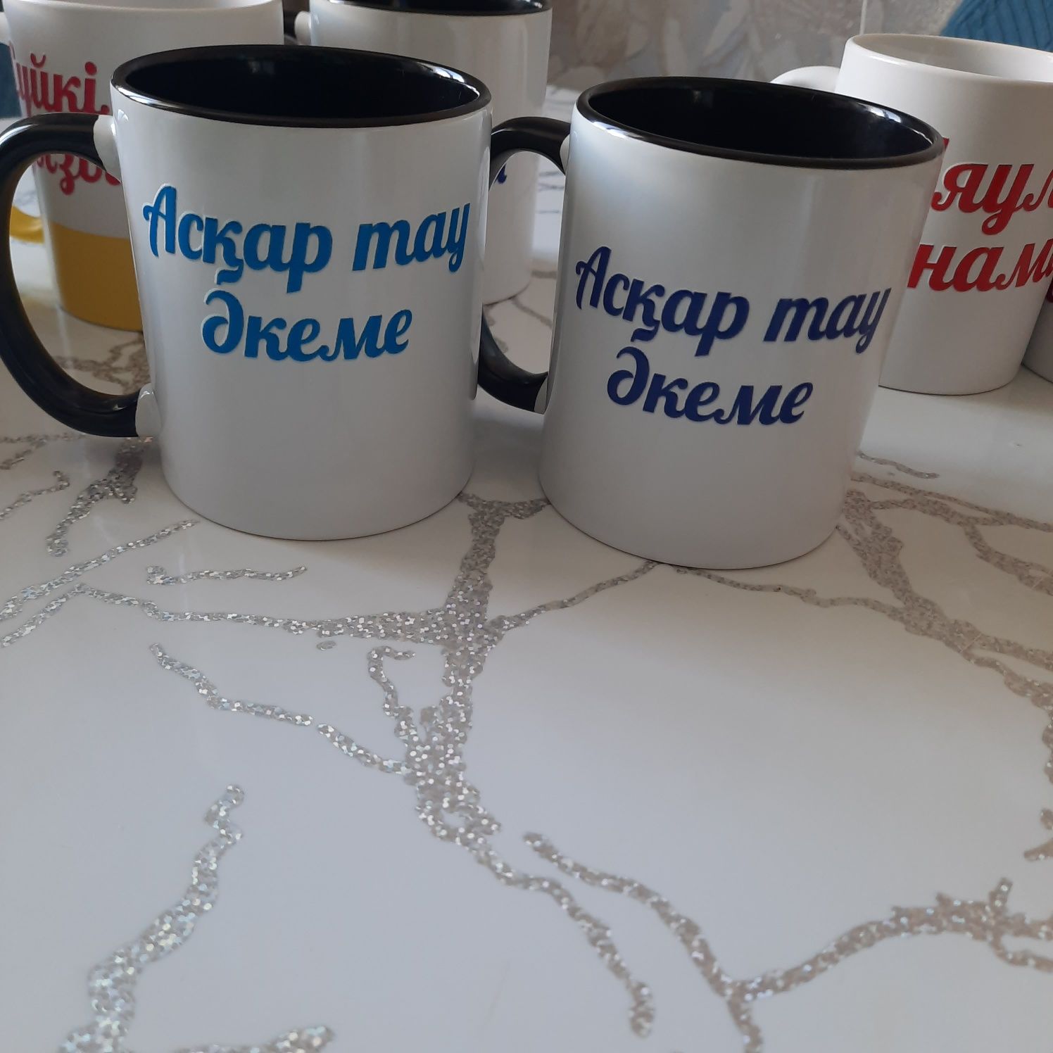 Кружка с надписом и рисунком