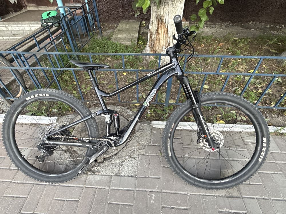 Велосипед Giant Stance 2024