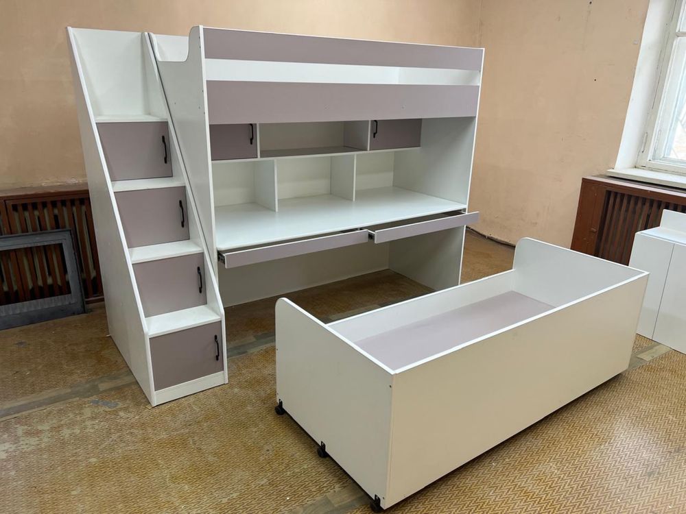Продам двухъярусную кровать