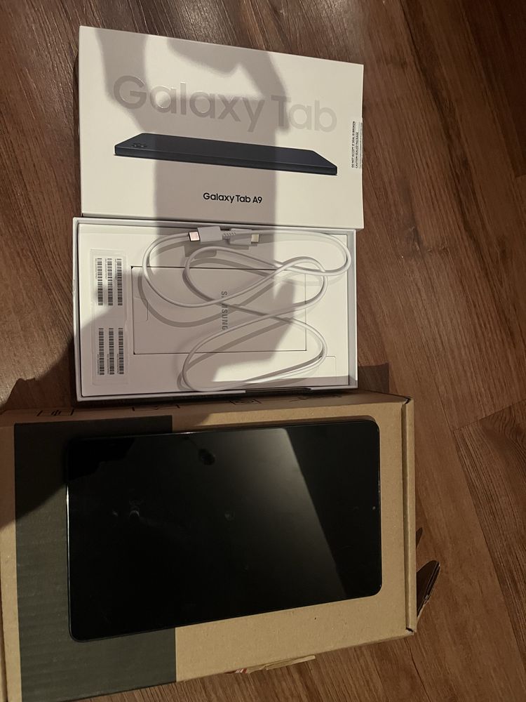 Samsung tab a9 почти новый