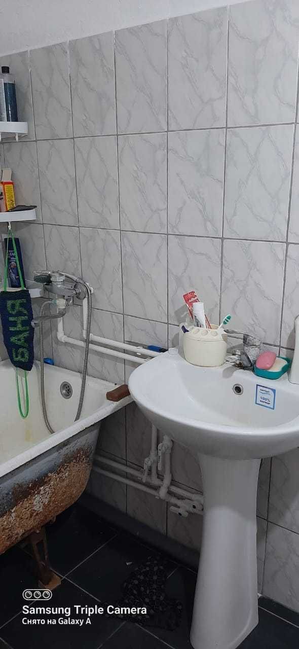 Продам четырехкомнатную квартиру