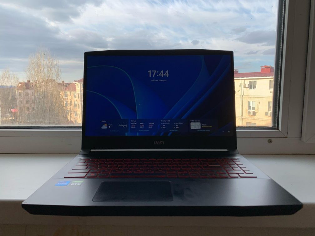 Ноутбук MSI Katana GF66 15.6 ноутбук б/у всего 5 месяцев есть гарантия