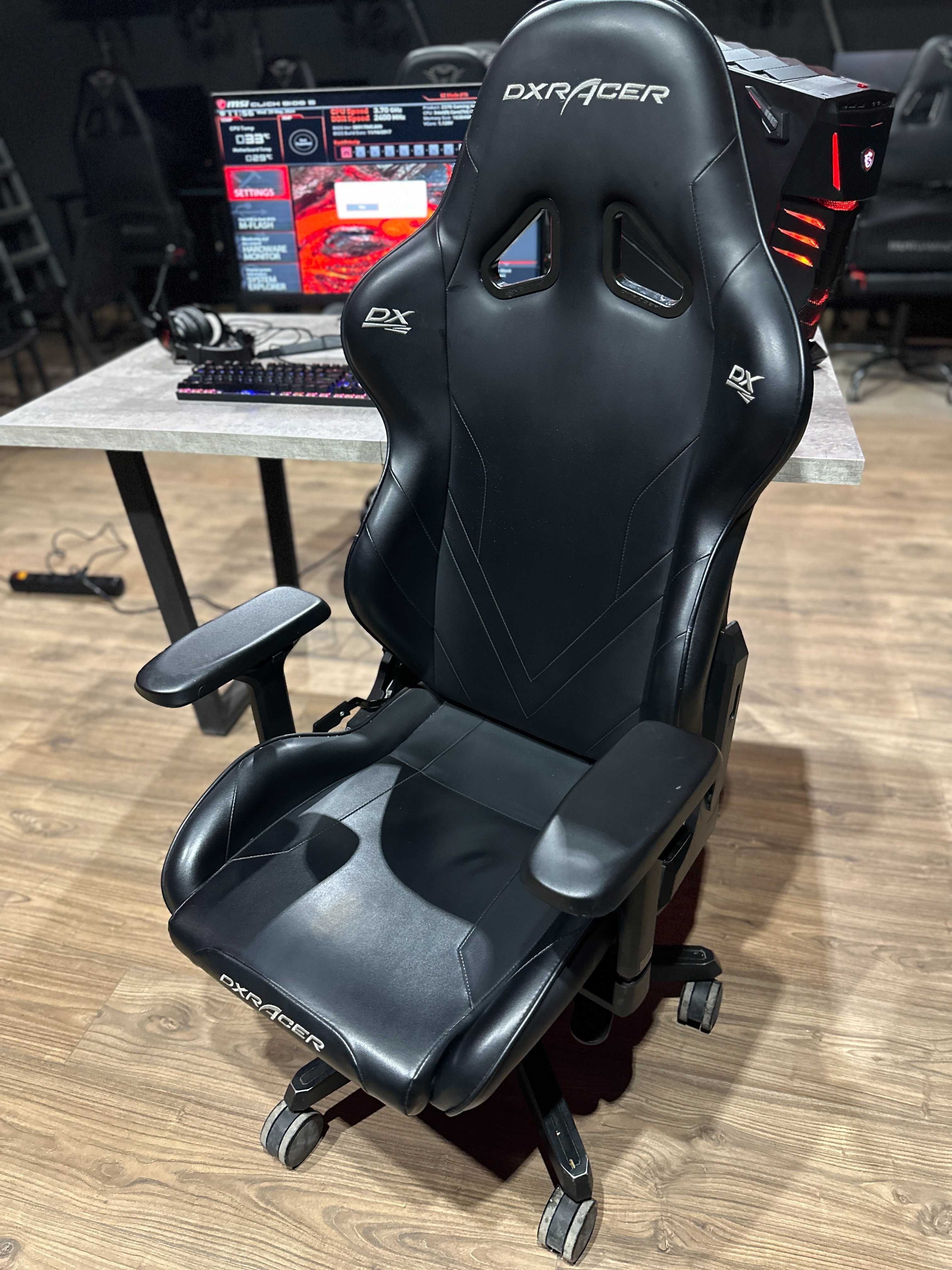 Продам игровое кресло DXRacer OHG8200N в идеальном состоянии