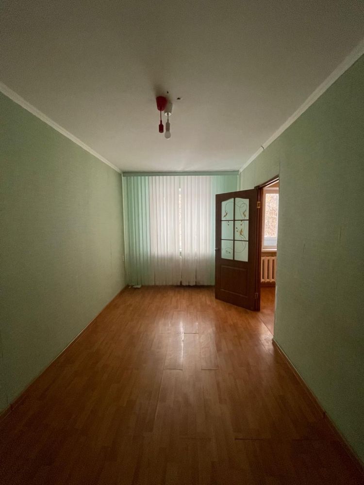Продам двух комнатную квартиру