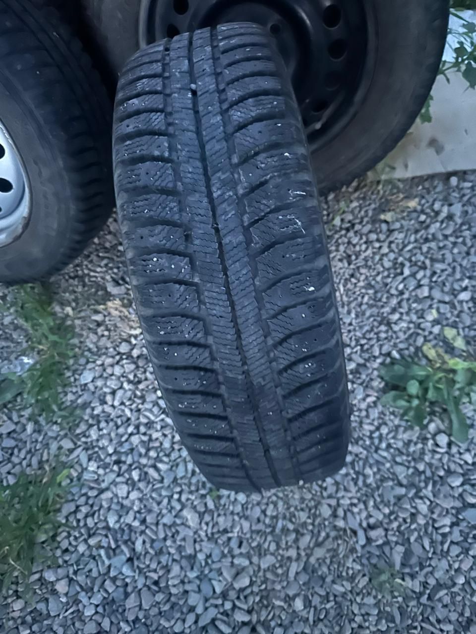 Продам зимние покрышки с дисками 4 шт