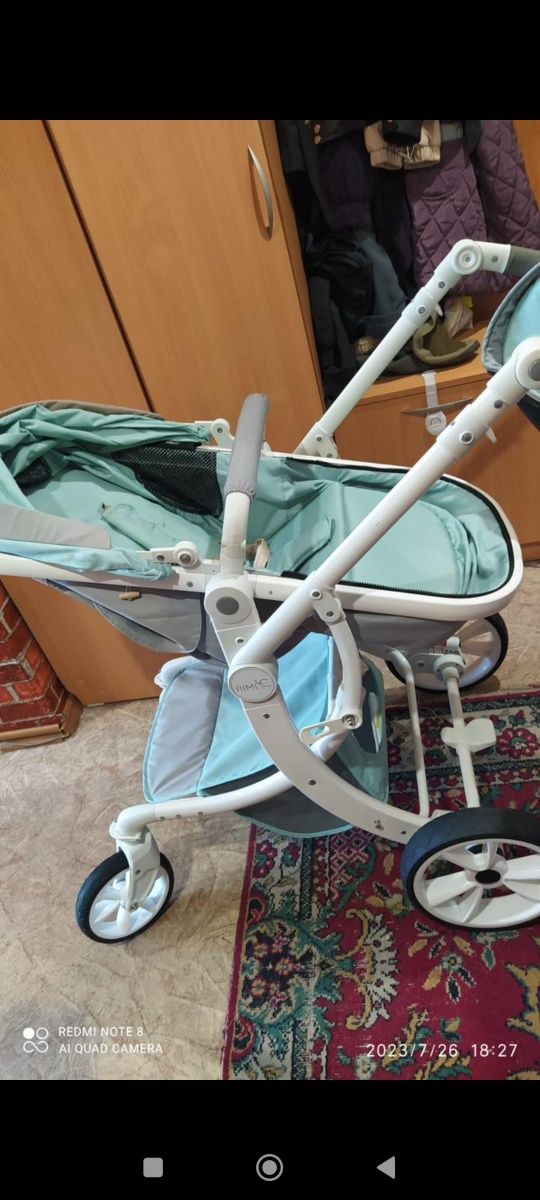 Продам демисезонную детскую коляску