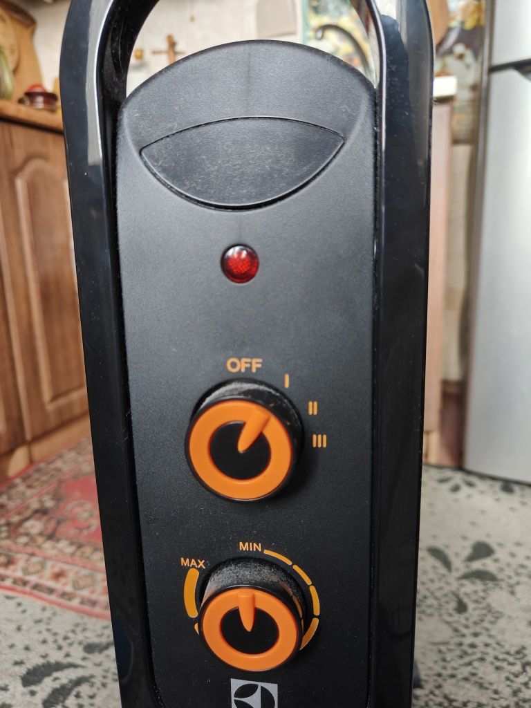 Обогреватель Electrolux EOX/M-4209
