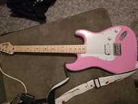 Продам электрогитару Fender stratocaster