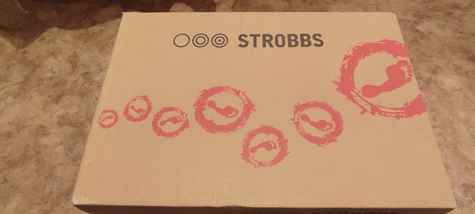 Продам кроссовки Strobbs