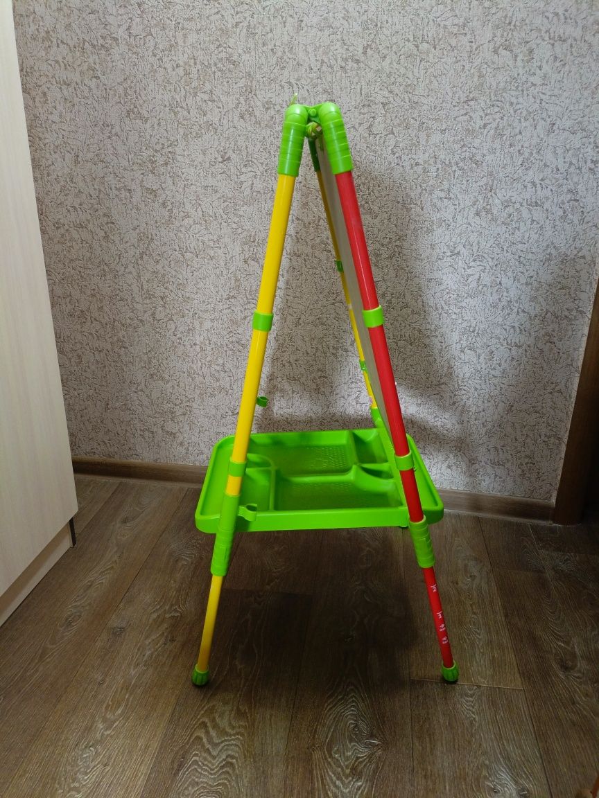 Продам детский мольберт