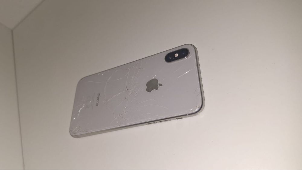 iPhonе X 64гб задняя крышка разбита