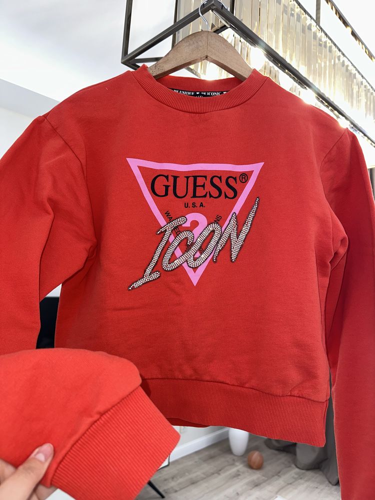 Кофта фирмы Guess