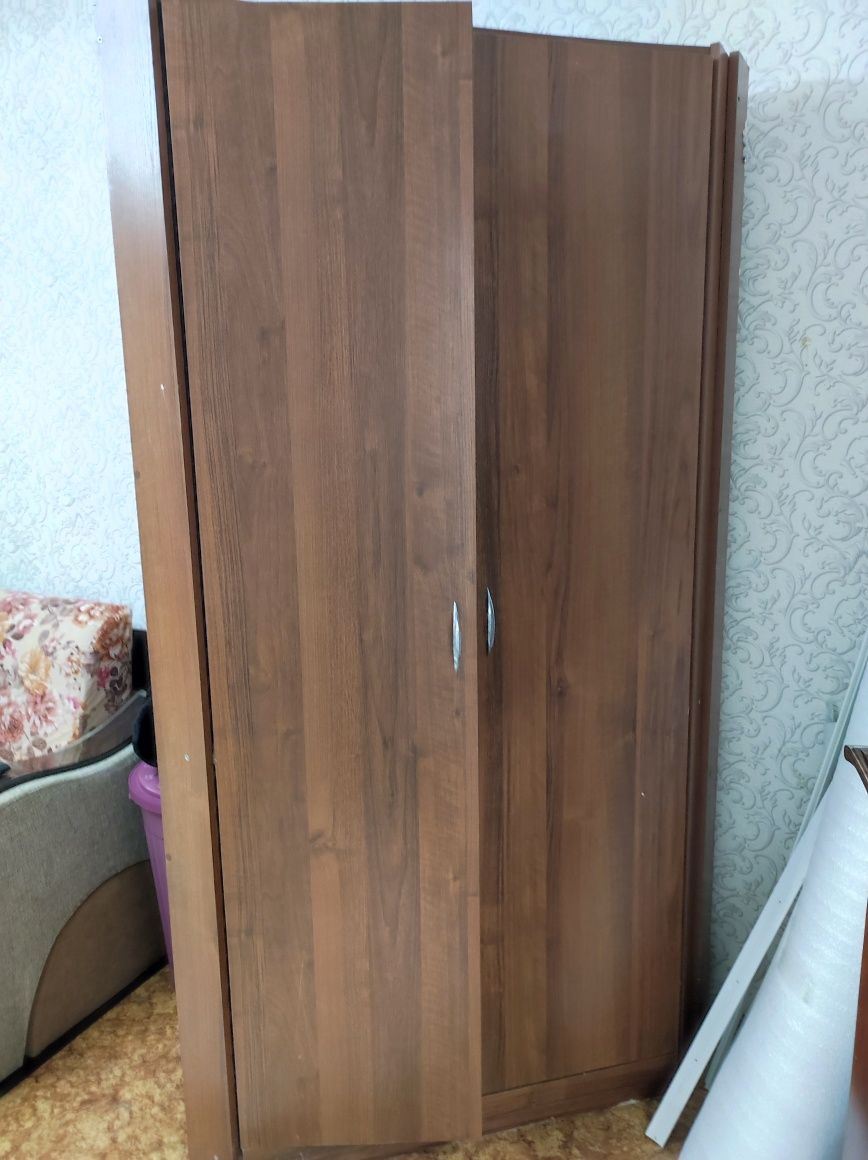 Продается шкаф угловой