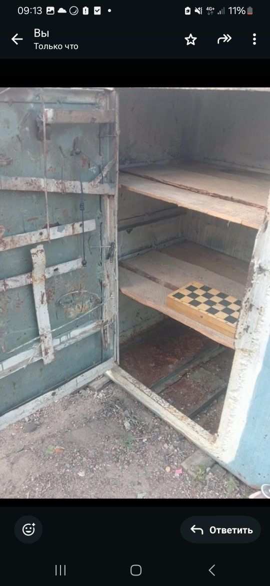 Продам сейф металлический