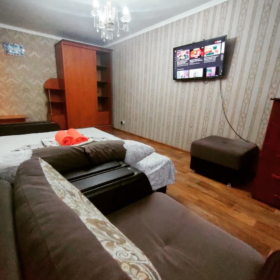 Кутузова - Толстого. Квартира посуточно. Wi-Fi. Smart TV
