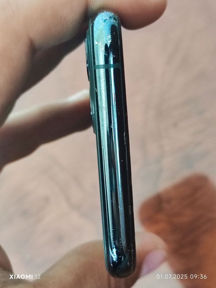 IPhone 11 Pro…..