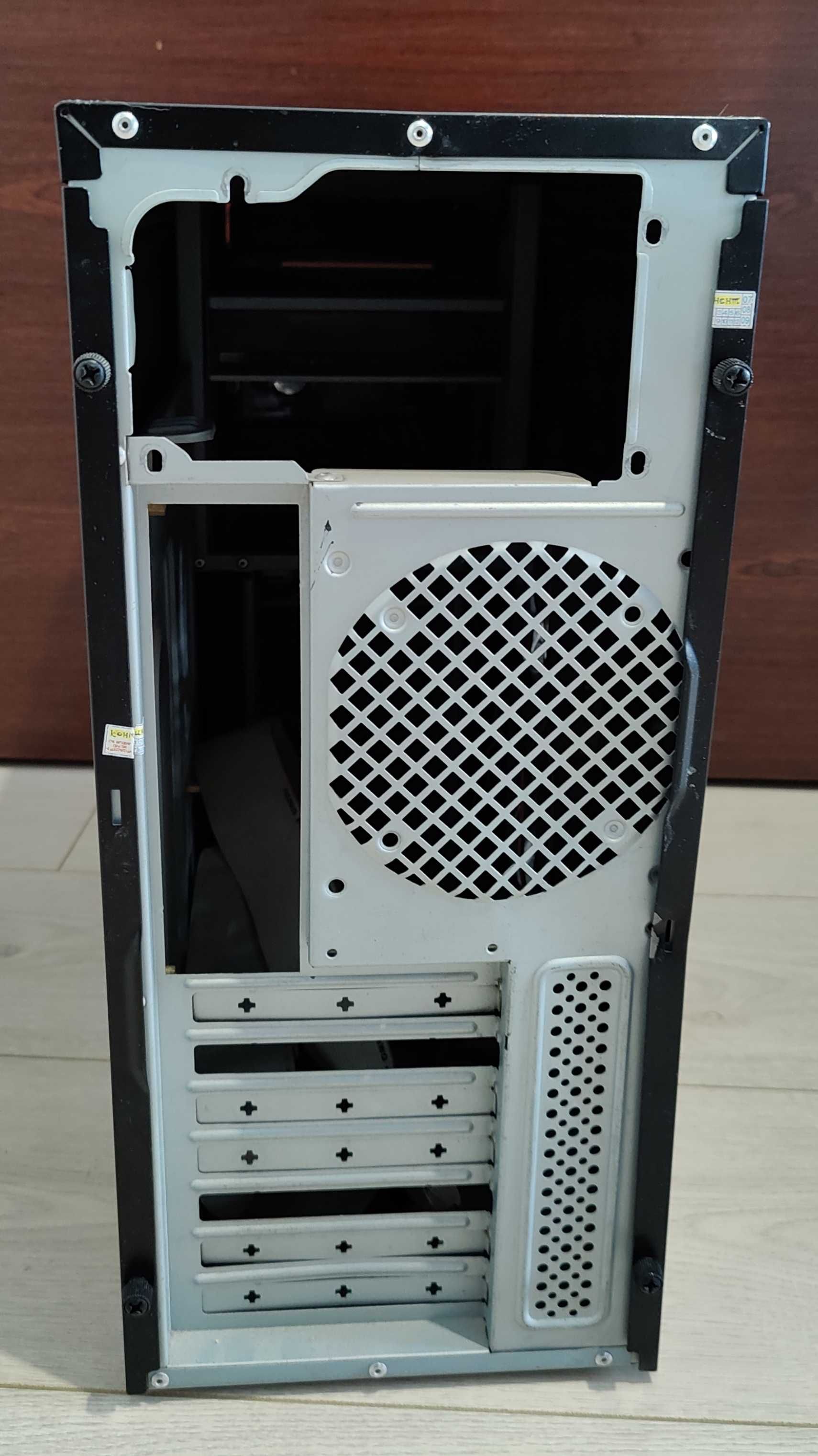 Старый компьютерный корпус, +блок питания на 300W