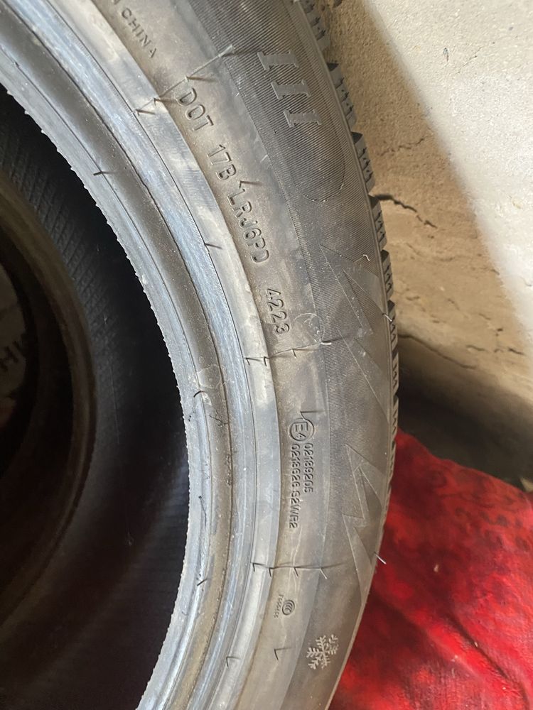 Продам 235/55/19