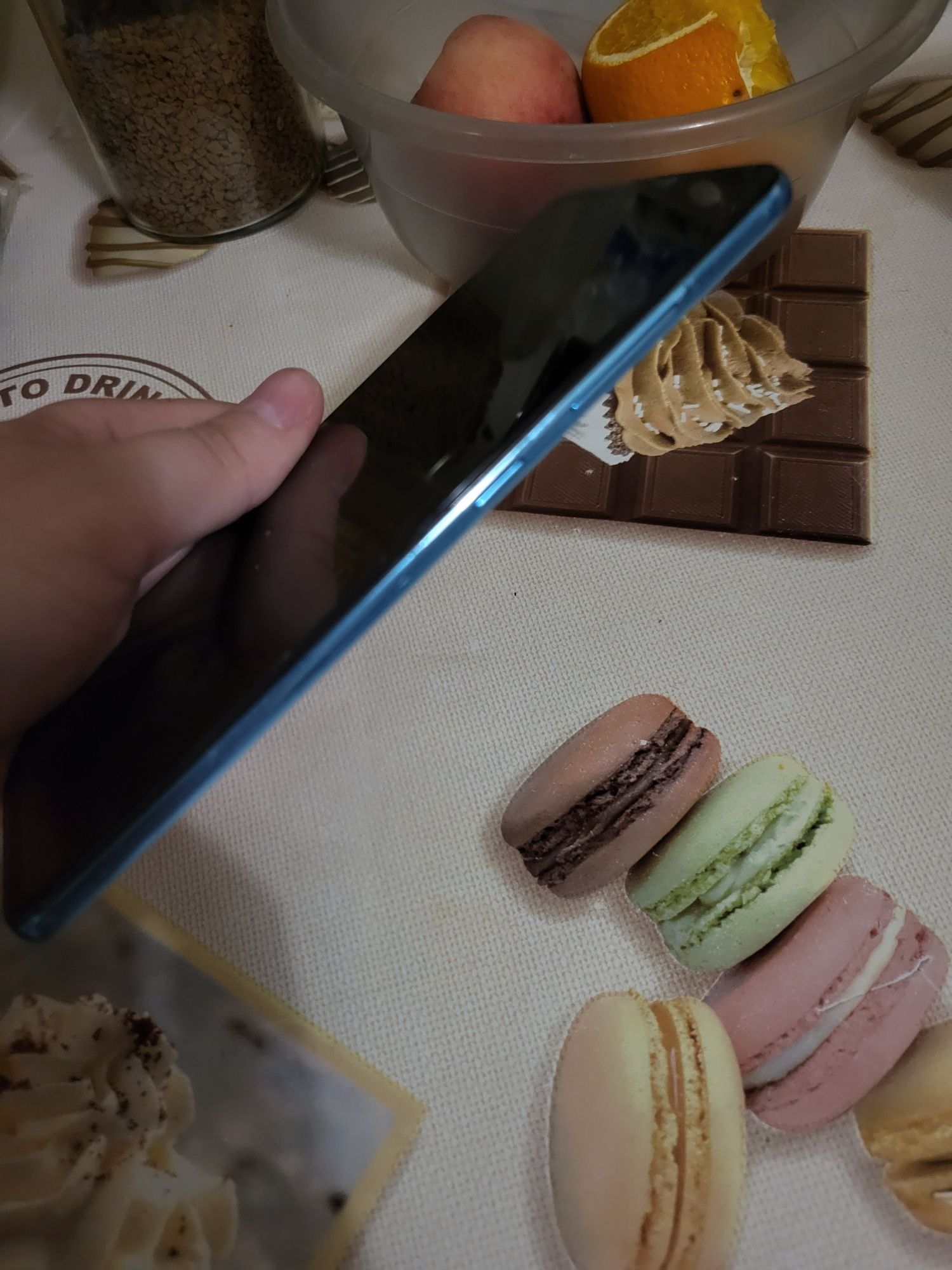 Продам б/у телефон Samsung