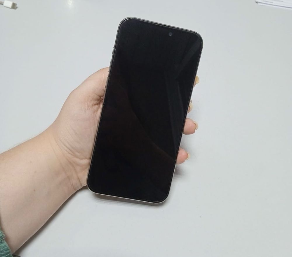Продам iPhone 15 Pro Max
