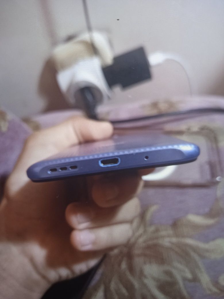 Продам Redmi 9c 4/128 в состоянии 7.5-7.7/10