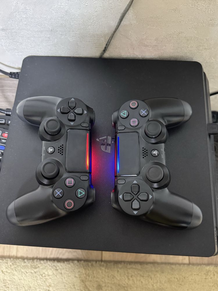 Продается Playstation 4!!! Есть торг