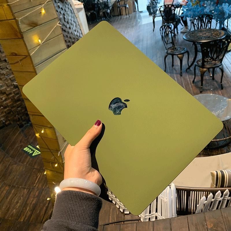 Кейс на macbook 16pro с силиконовым ковриком на клавиатуру