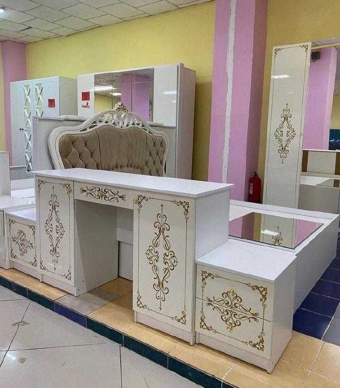 Спальный гарнитур со склада. Установка  доставка включены ЗВОНИ СЕЙЧАС
